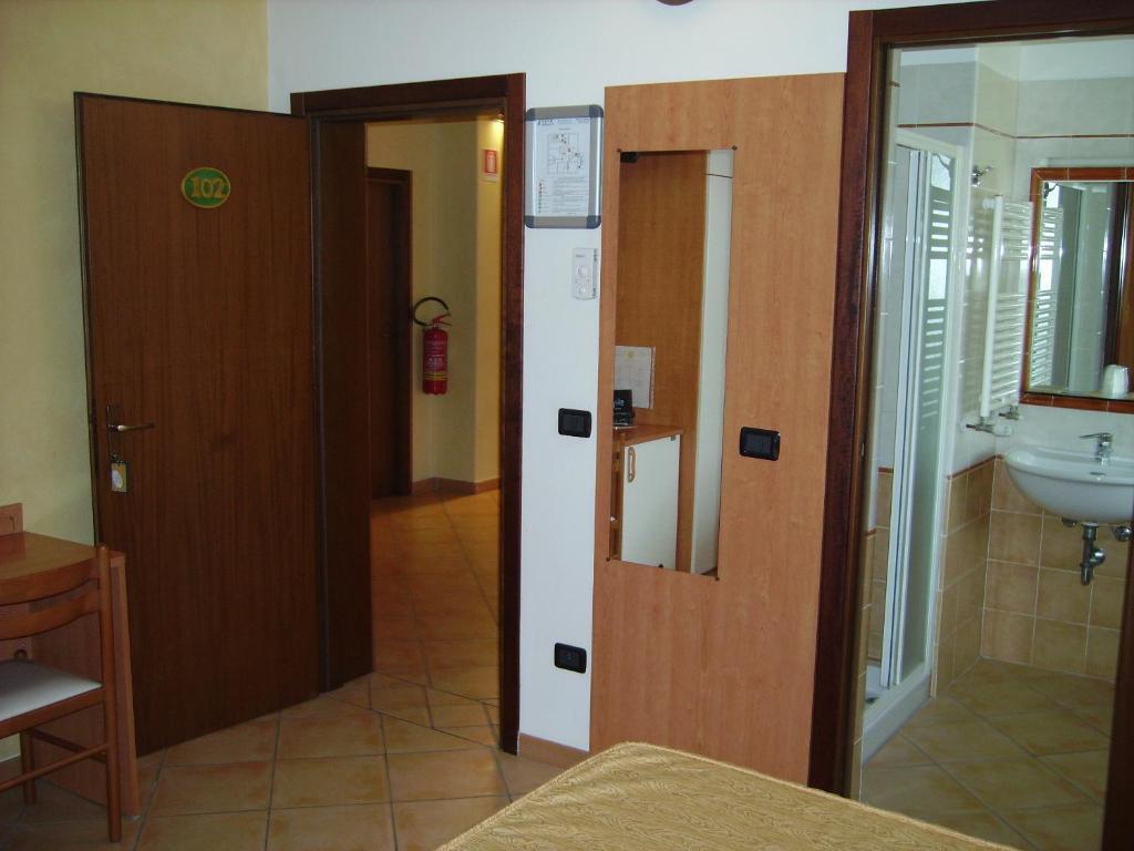 רוביירה Hotel Fontana חדר תמונה