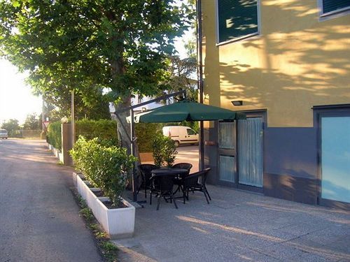 רוביירה Hotel Fontana מראה חיצוני תמונה
